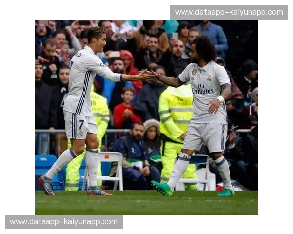 圣马梅斯的咆哮与伯纳乌的王权:当铁血巴斯克撞上银河巨舰 圣马梅斯的咆哮与伯纳乌的王权:当铁血巴斯克撞上银河巨舰